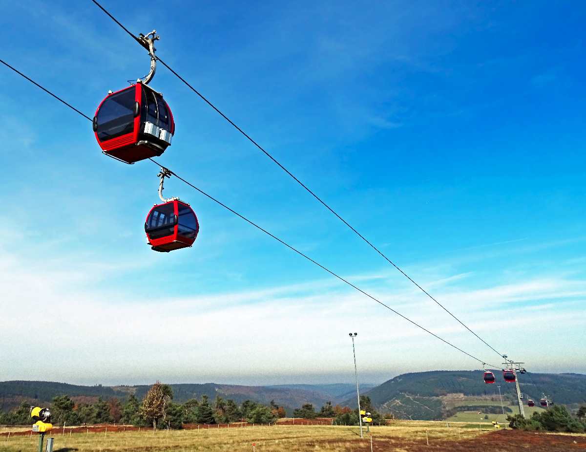 Kabinen der Ettelsberg-Seilbahn in Willingen (Sauerland)