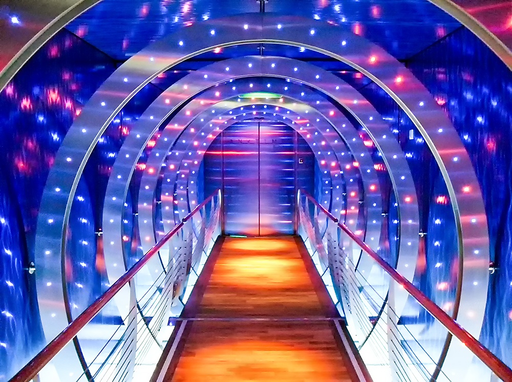 AIDAblu (AIDA Cruises) - Eingang der Anytime Bar (Deck 12)