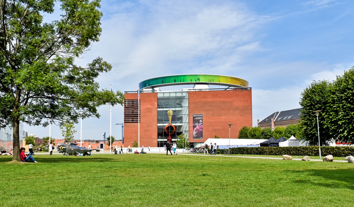 Aarhus (Dänemark) - ARoS Kunstmuseum mit dem 'Your rainbow panorama'