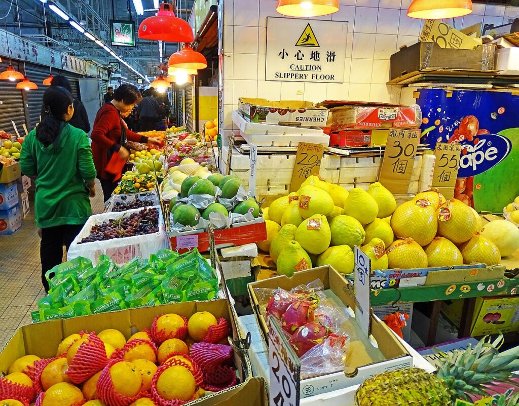 Frisches Obst und Gemüse auf dem Java Road Market in North Point, Hongkong