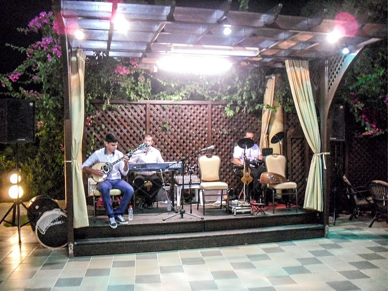 Hotel Kalithea Mare Palace (Rhodos) - Livemusik in der Bar "Kalithea"