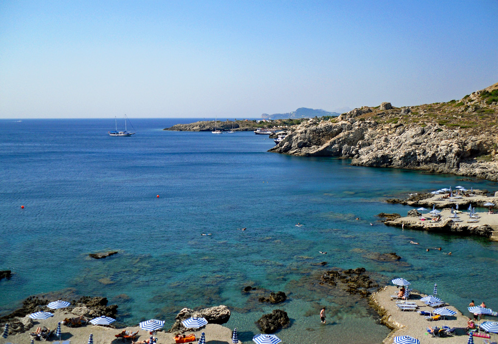 Hotel Kalithea Horizon Royal (Rhodos) - Strand an der Steilküste