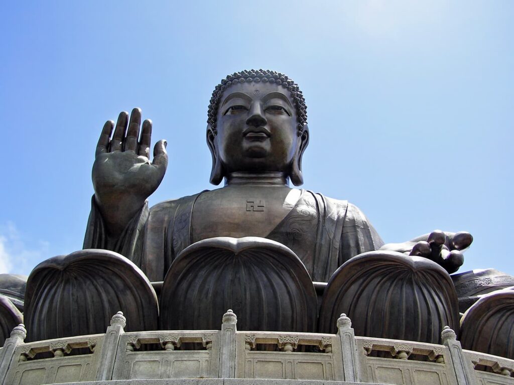 Der Big Buddha von Lantau - ein spirituelles Meisterwerk in Hongkong